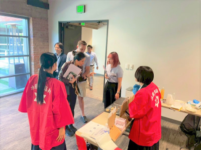 6DA38281-B3F0-4EF1-B044-1DC91A9AAC45